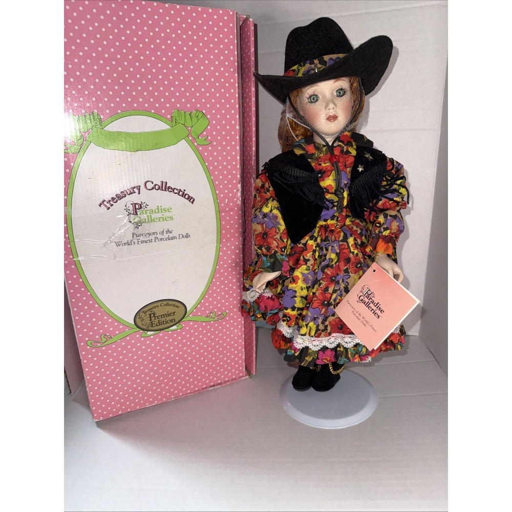 "Oh Susannah" PARADISE Galleries quality Porcelain Musical doll Mint & Adorable!